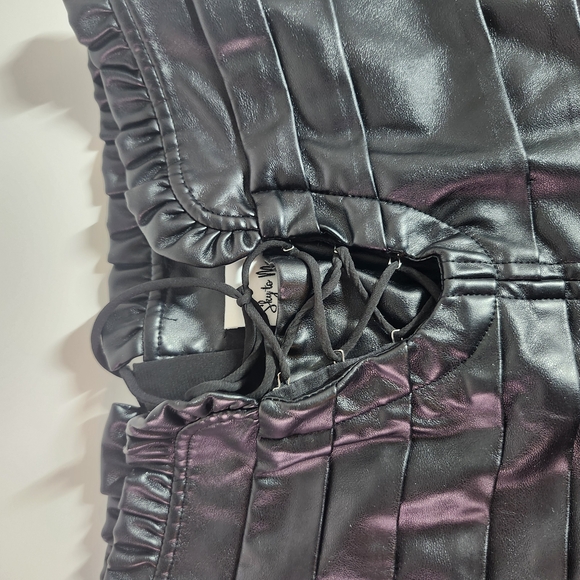 Elegant Black Ruched Bubble Skirt Knee-Length - Picture 2 of 4